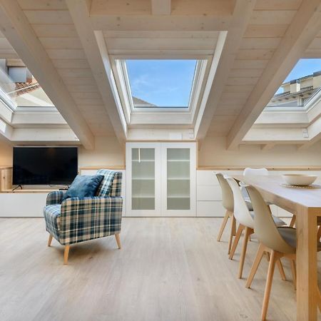 Apartamentos La Muralla De Хака Экстерьер фото