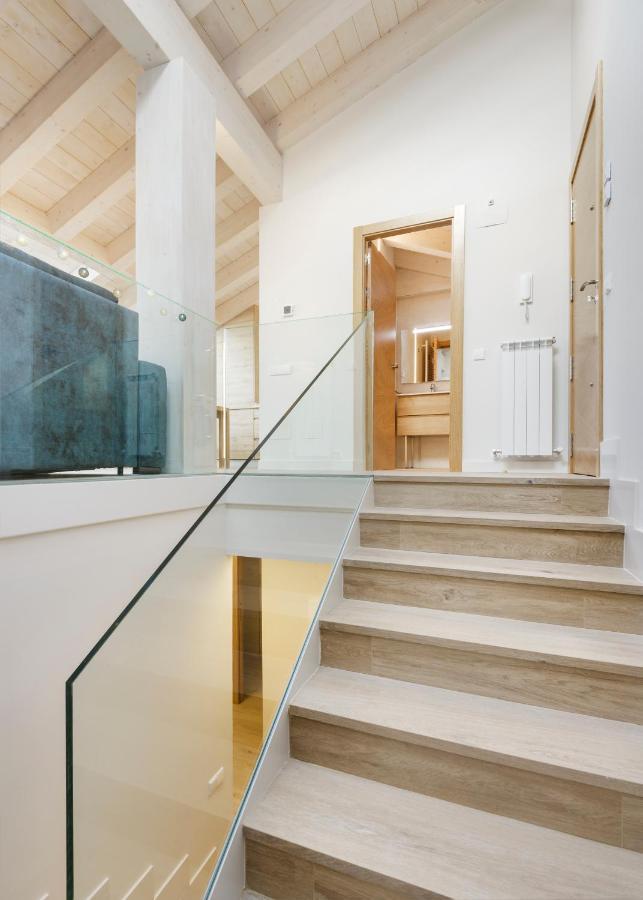 Apartamentos La Muralla De Хака Экстерьер фото