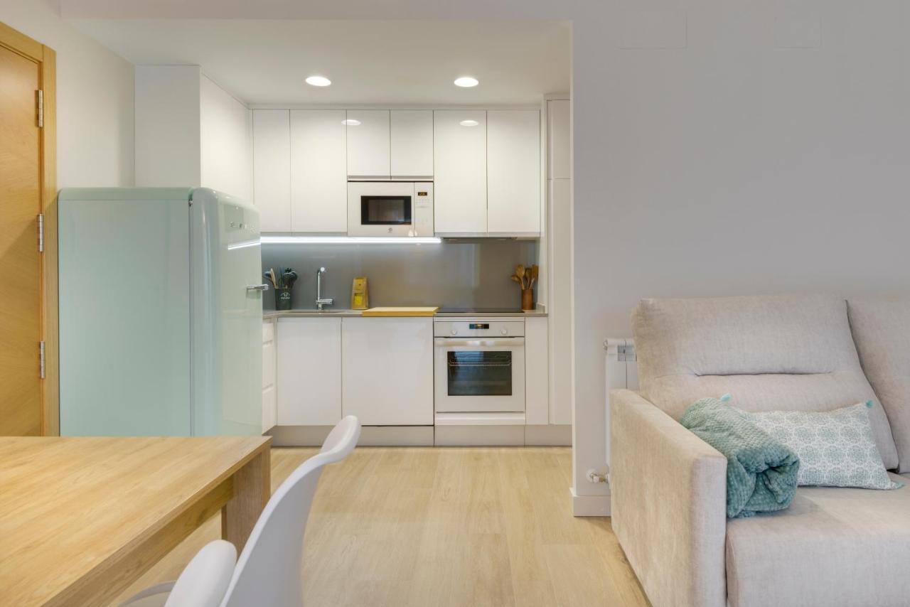 Apartamentos La Muralla De Хака Экстерьер фото