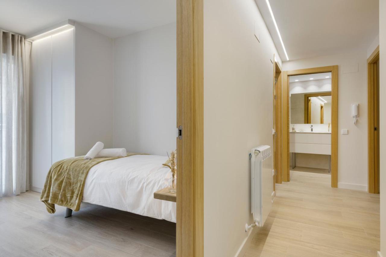 Apartamentos La Muralla De Хака Экстерьер фото