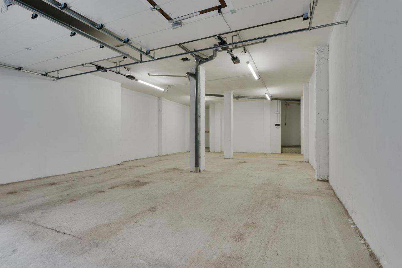 Apartamentos La Muralla De Хака Экстерьер фото